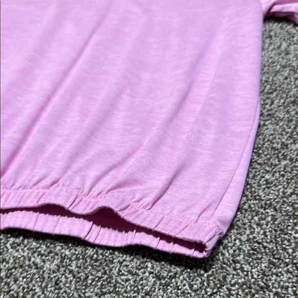 Pink women’s workout top tee shirt with elastic hem. Yoga. Barre. - Picture 5 of 5